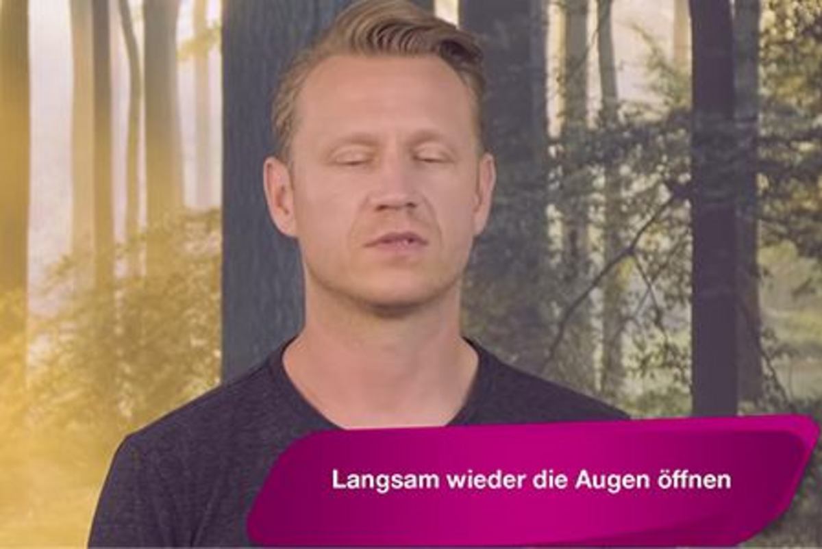 Augen öffnen nach Meditation